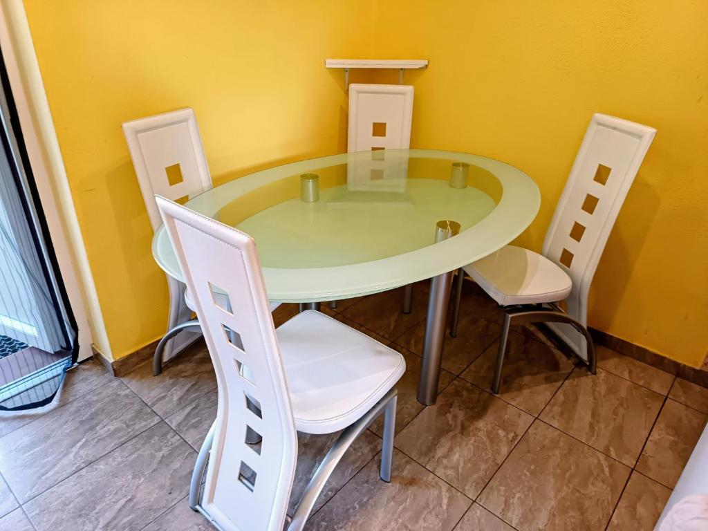 Fotografie z fotogalerie ubytování Chatky a apartmány Pod starým orechom - camp v Veľkém Mederu