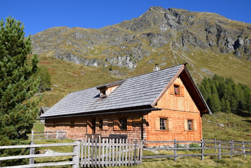 Nespecifikovaný výhled na hory nebo výhled na hory při pohledu z apartmánu