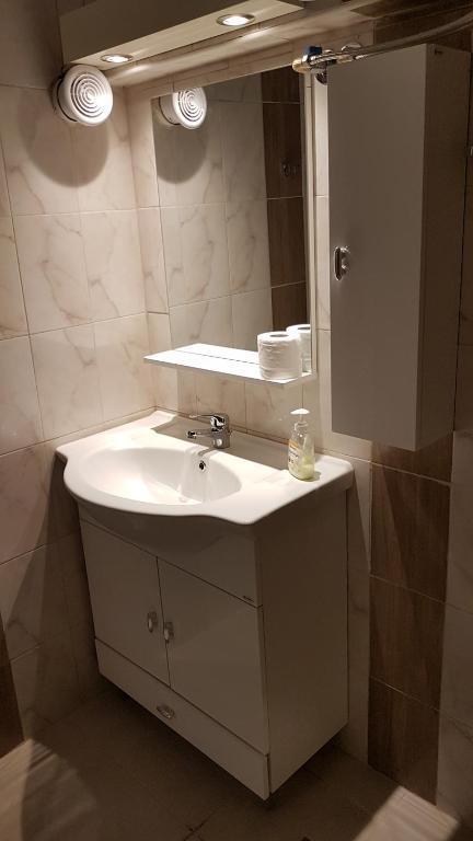 Konstantinos Apartments - Resim 25