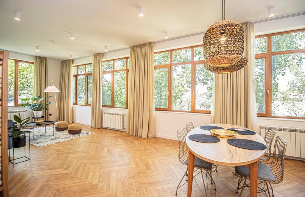 Φωτογραφία από το άλμπουμ του Cozy 1BR Apartment - By Wehost στην Τιφλίδα