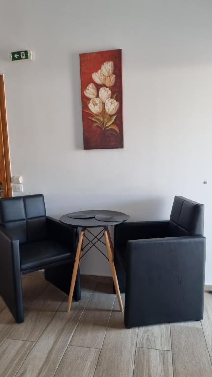 Posezení v ubytování Bellos House