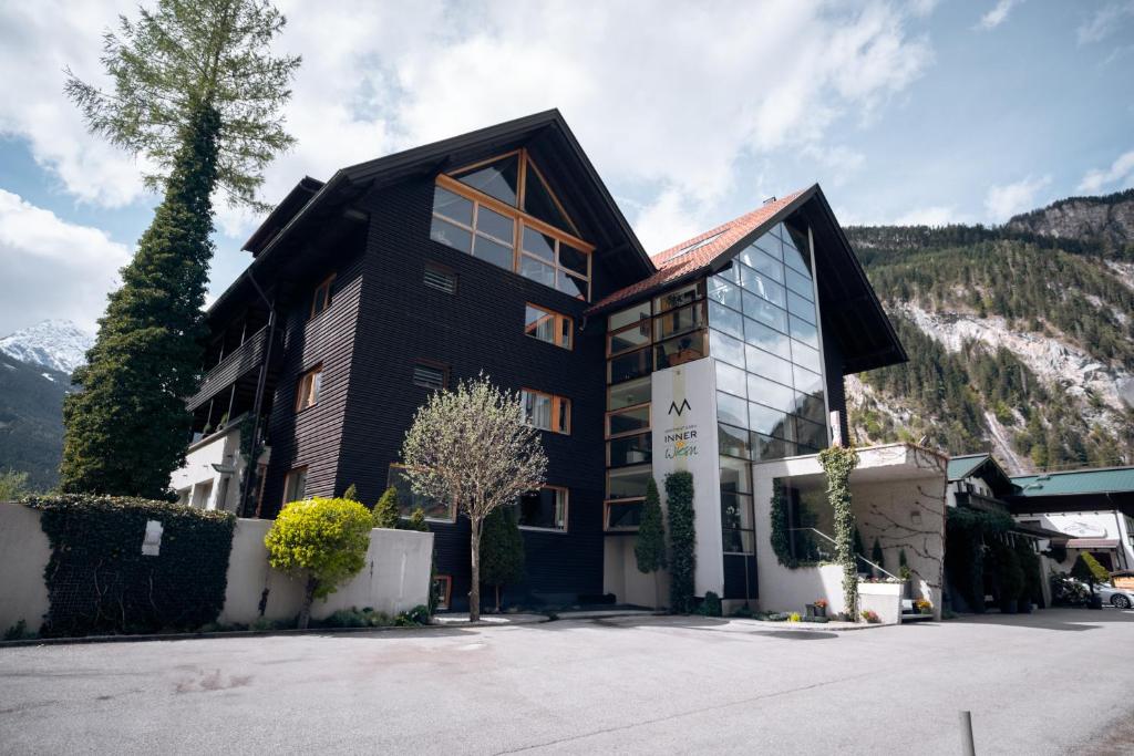 Výhľad na hory alebo výhľad na hory priamo z apartmánového hotela