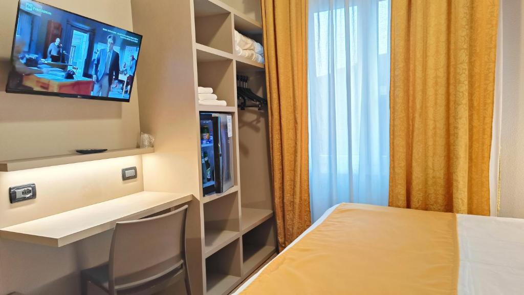 A television and/or entertainment centre at Valmarina