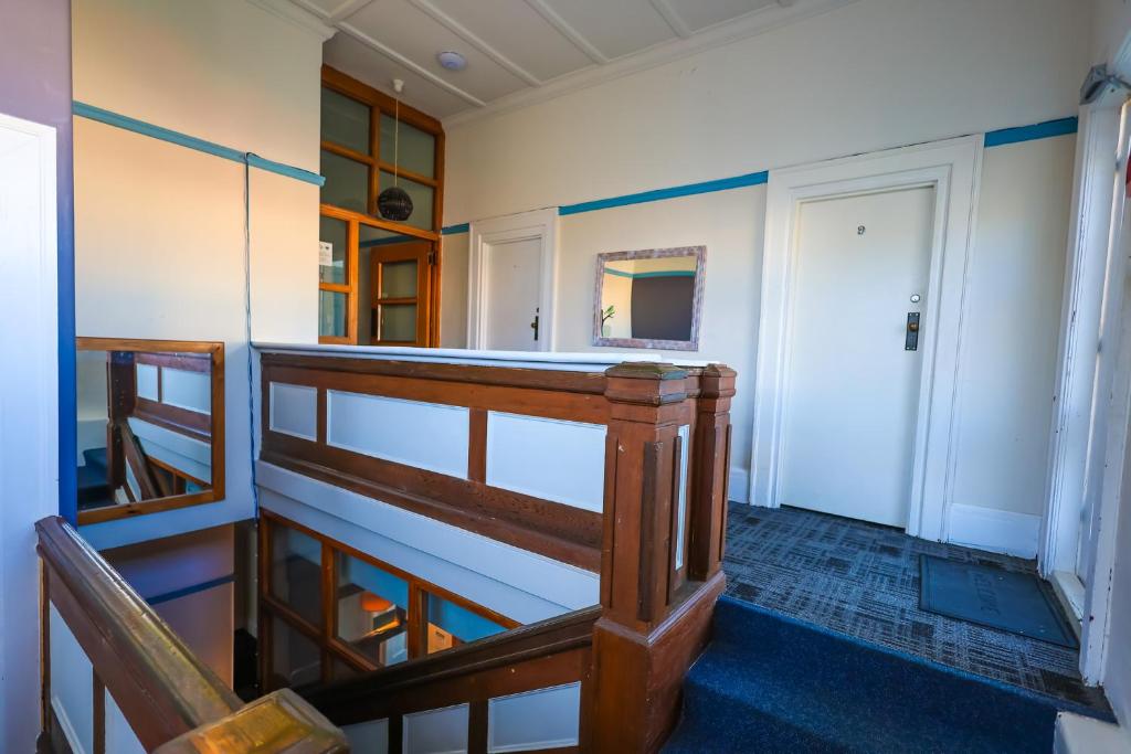 Crashpalace Napier - Resim 28