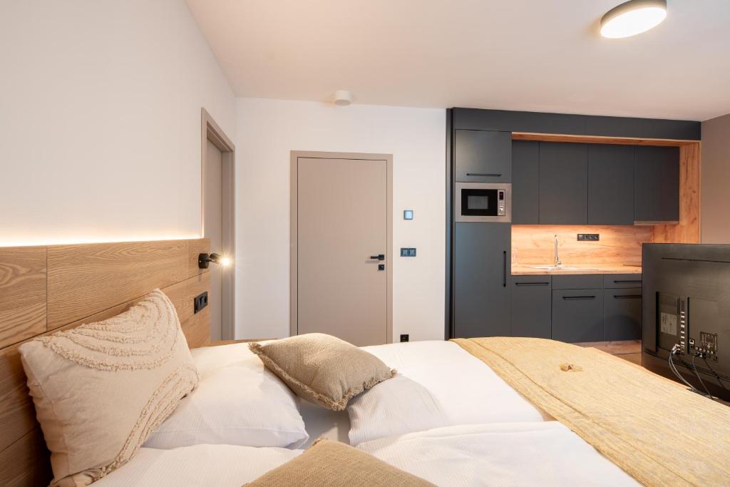 Resort Aurum Residence - 19