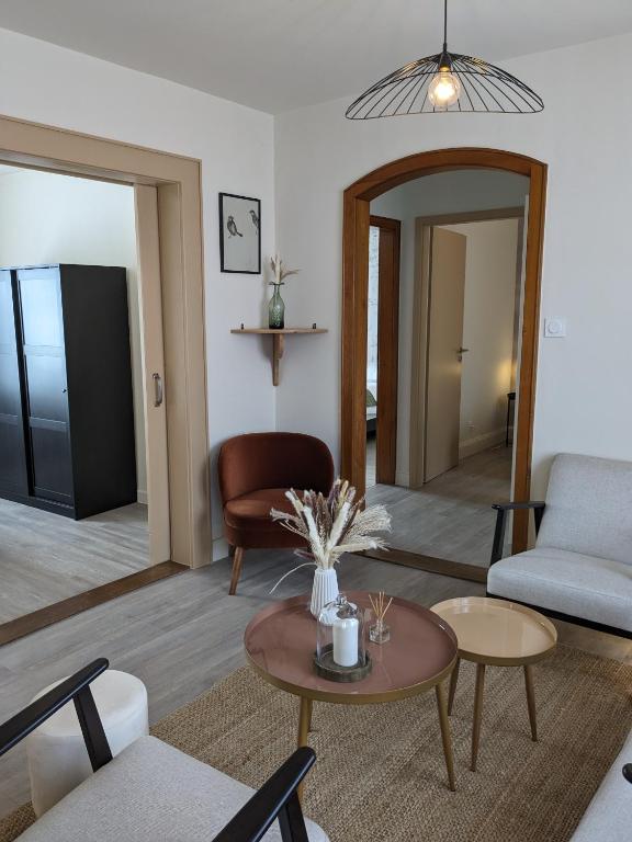 La Maison des Potiers avec Terrasse et Parking – photo 9