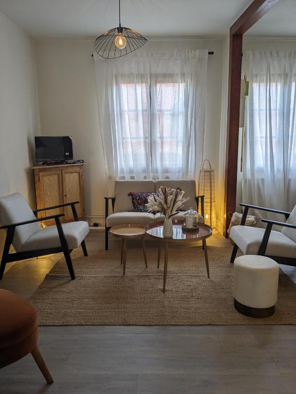 La Maison des Potiers avec Terrasse et Parking – photo 17