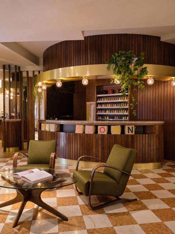 Posezení v ubytování Max Brown Hotel Missori, part of Sircle Collection