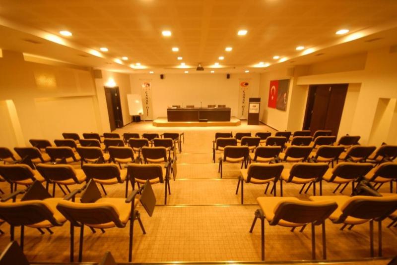 Konferenční prostory v ubytování Çanak Hotel
