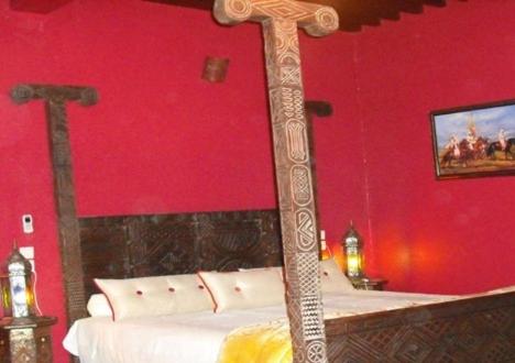 Postel nebo postele na pokoji v ubytování Le Riad Meknes