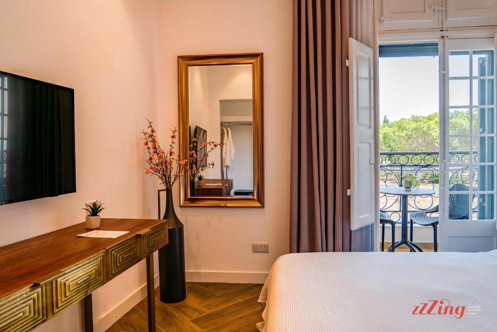 Yolanda Boutique Suites by Zzzing - 17