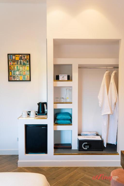 Yolanda Boutique Suites by Zzzing - 7