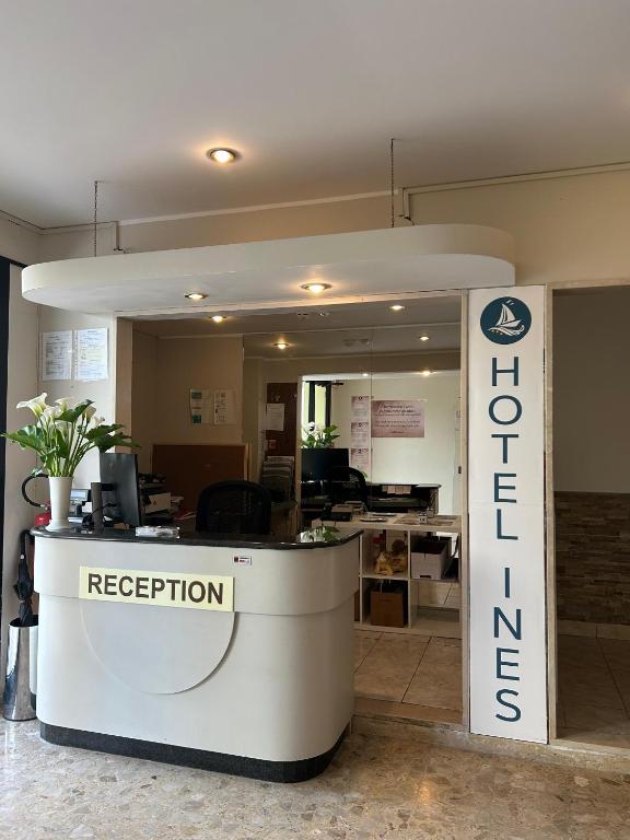 Vstupní hala nebo recepce v ubytování Hotel Ines