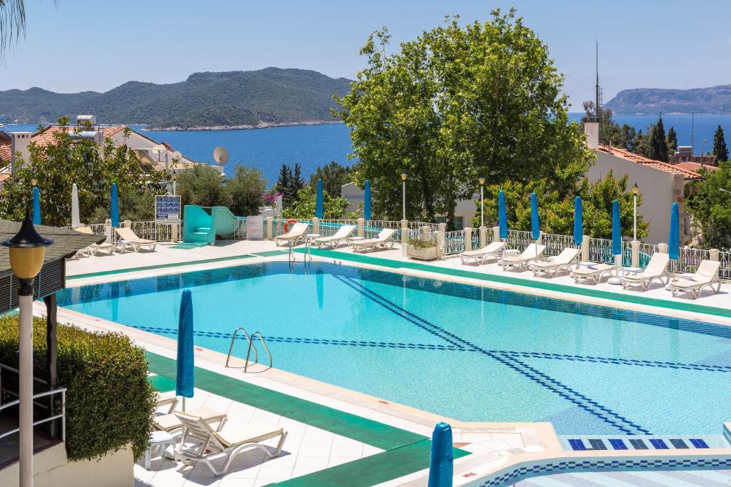 The swimming pool at or close to Hotel Club Phellos
