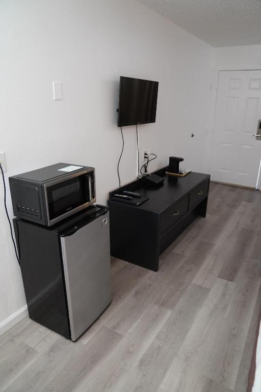 Kuchyň nebo kuchyňský kout v ubytování Super 8 by Wyndham Fernley