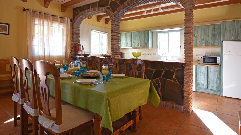 Kuchnia lub aneks kuchenny w obiekcie Villa Nerja Views - by Casitas Select