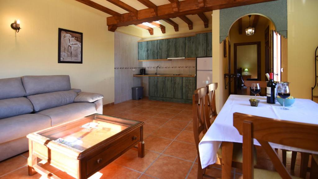 Kuchnia lub aneks kuchenny w obiekcie Villa Nerja Views - by Casitas Select