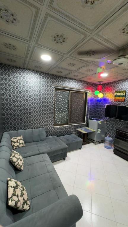 1 bed cuzy appartment in heart of commertial