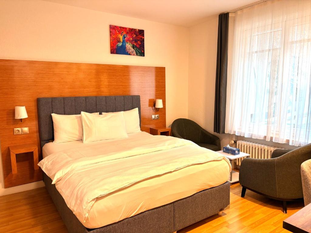 Akomo Bern - Resim 8