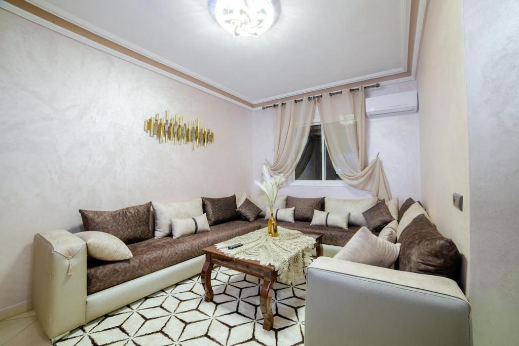 Χώρος καθιστικού στο Charming and quiet apartment 1