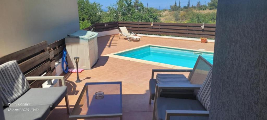SpaciouSeaview Townhouse with Rooftop Lounge