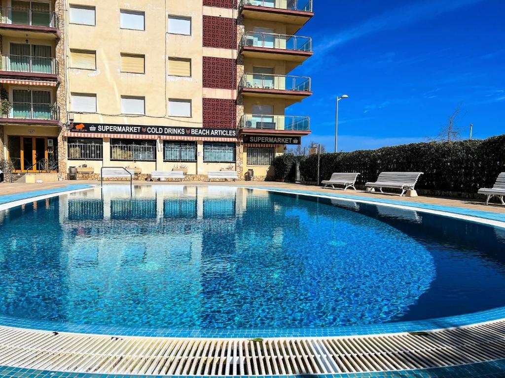 Πισίνα στο ή κοντά στο Apartment in Santa Susanna by the Beach