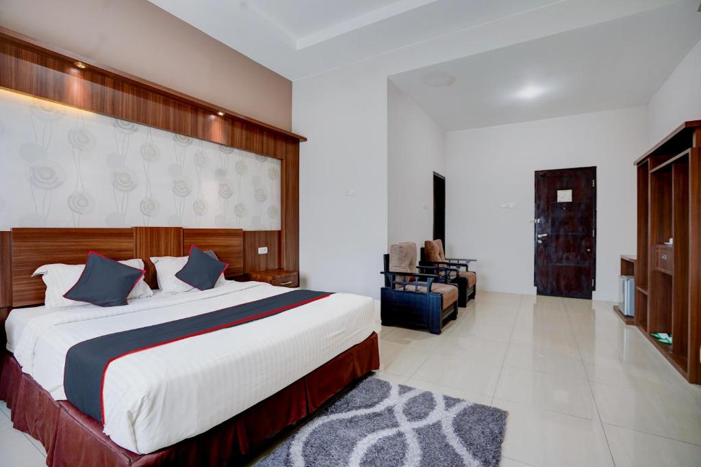Townhouse Oak Padang near RTH Imam Bonjol - Suite De Lujo