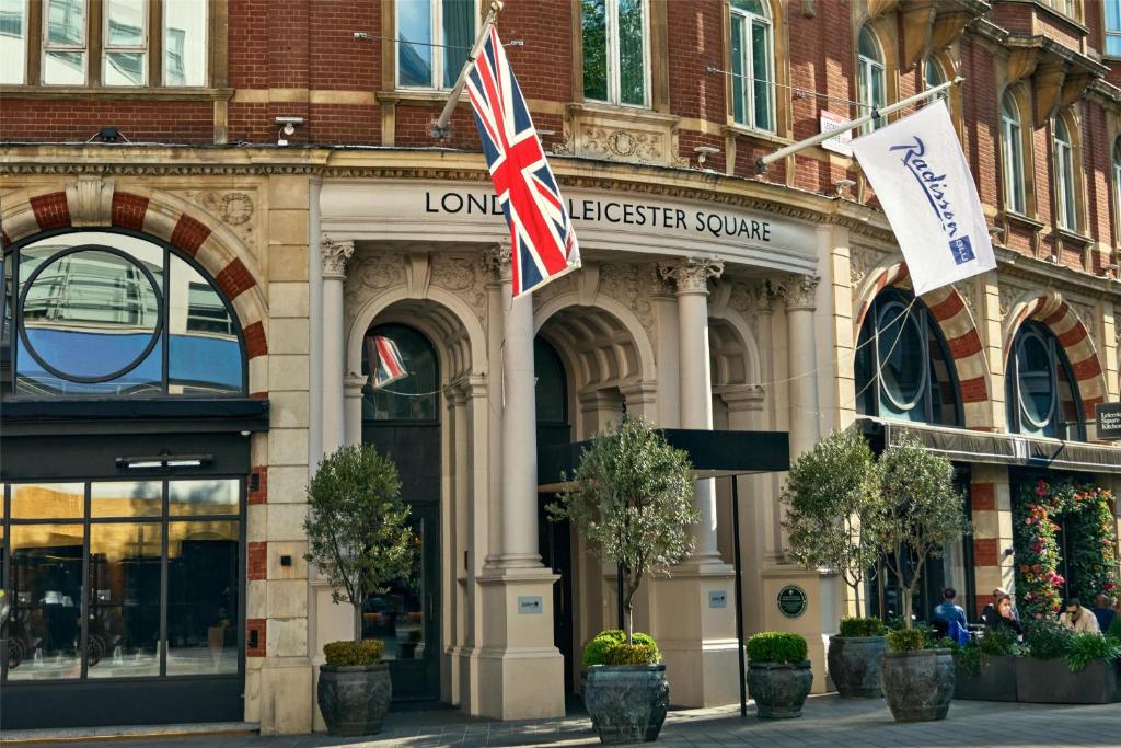 Radisson Blu Hotel, London Leicester Square - Resim 4
