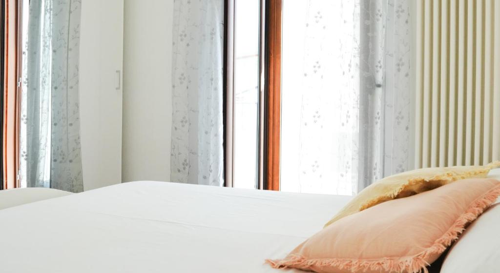 Uria Rooms & Suite B&B - 1