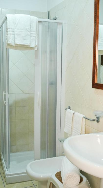 Uria Rooms & Suite B&B - 14