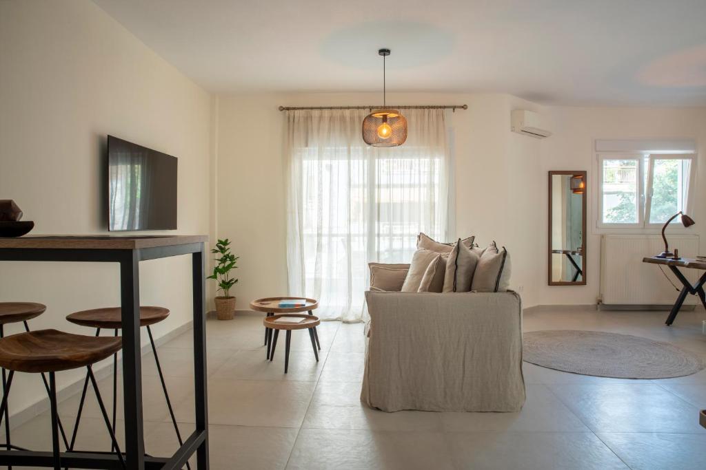 S64 East Side Apartment