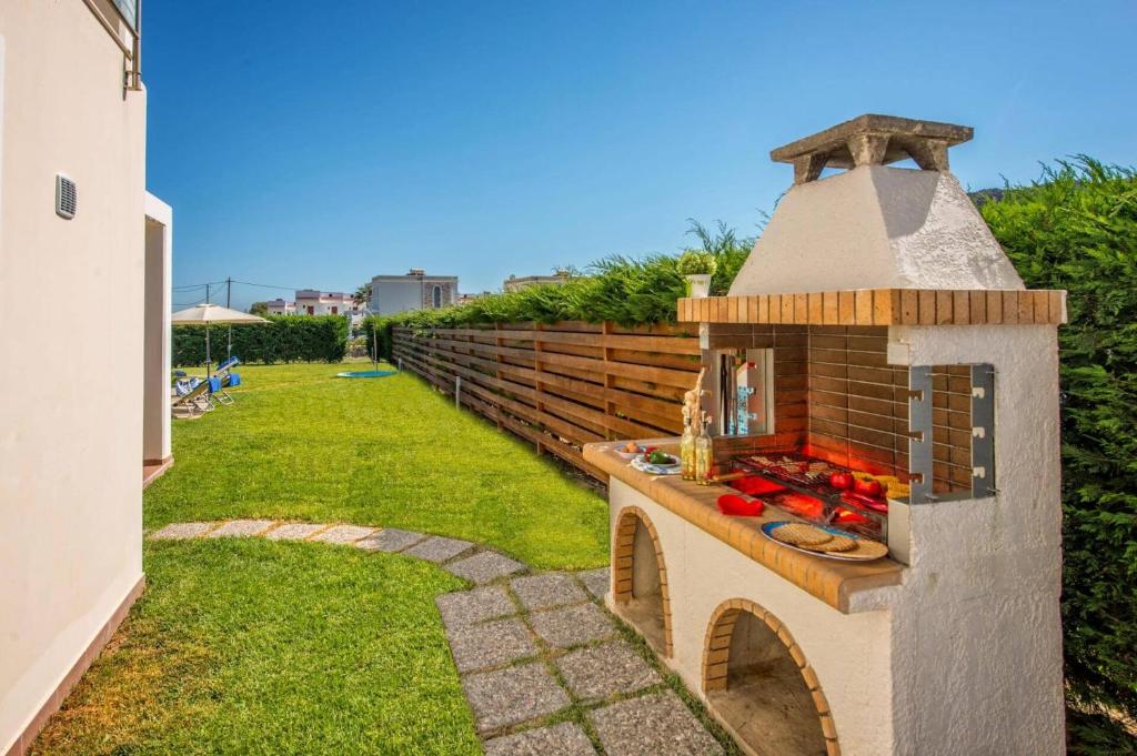 Vonkajšia záhrada v ubytovaní Villa Rodos Artemis by Villa Plus