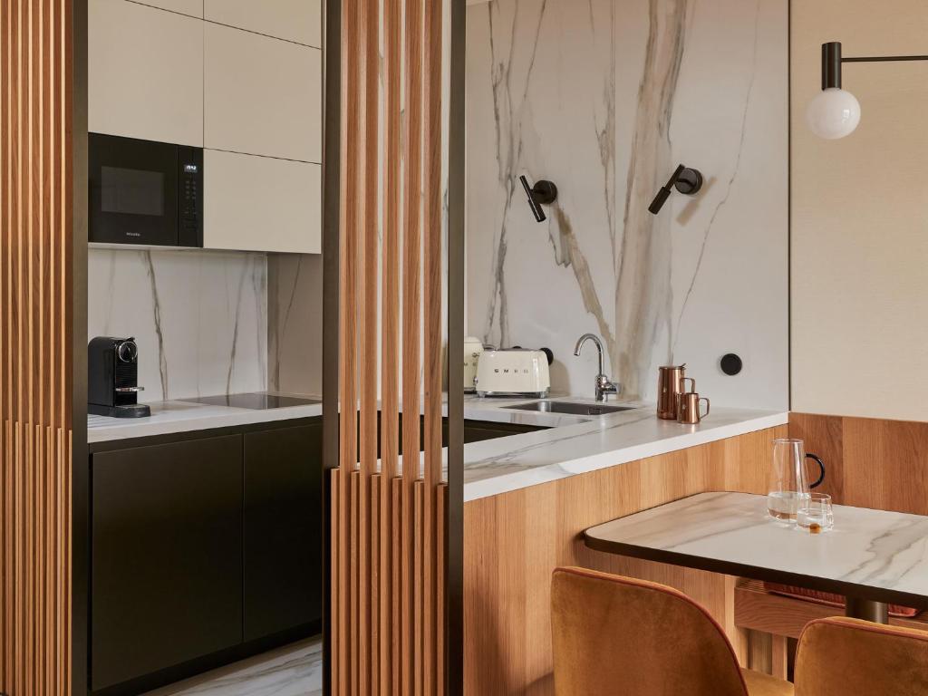 The Julius Prague - Resim 31