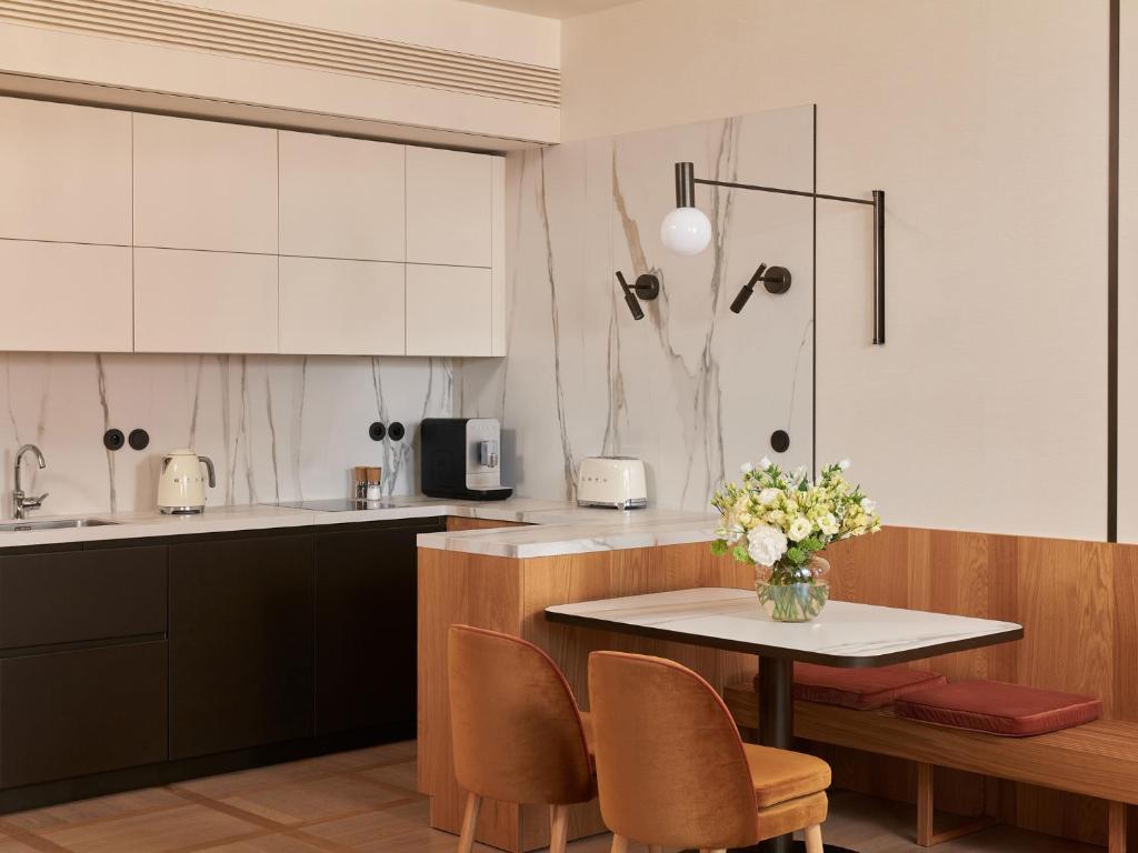 The Julius Prague - Resim 38