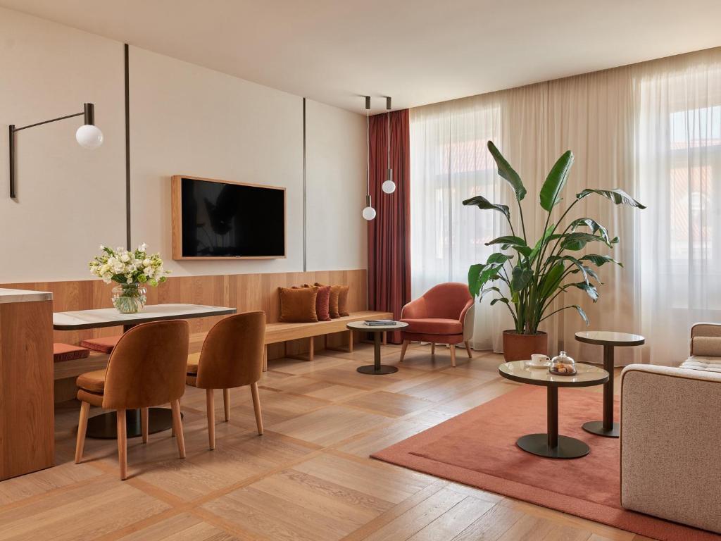 The Julius Prague - Resim 37