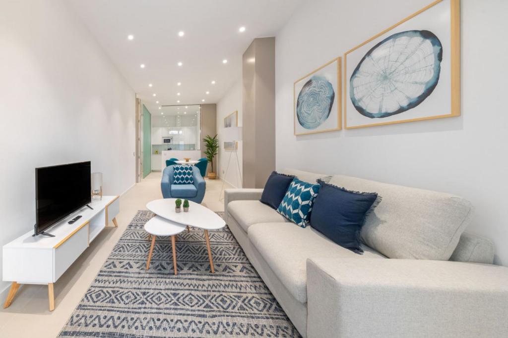 Modern Renovated - 2Bedrooms 2Bathrooms - Atocha