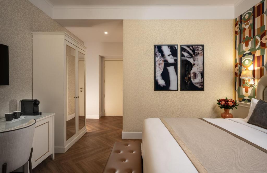 TV a/nebo společenská místnost v ubytování Leonardo Boutique Hotel Rome Monti