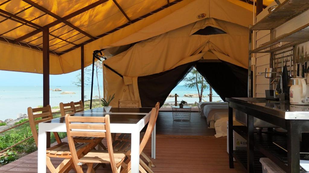 Superior Safari Tent