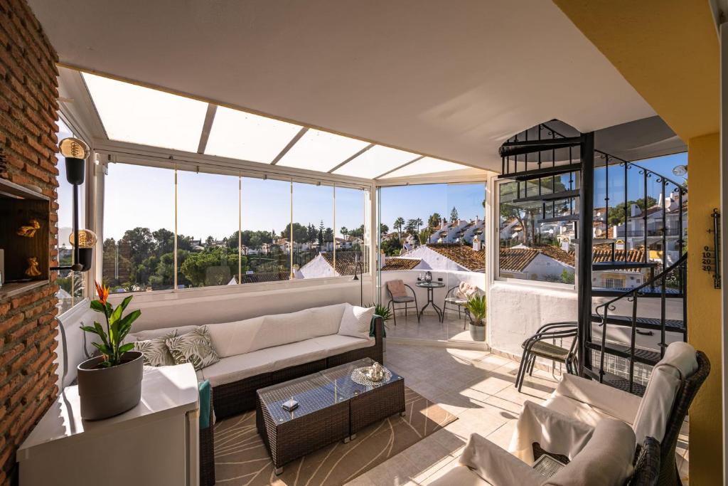 Picture Idea: Cozy 2 Bedroom Duplex Penthouse With Rooftop Solarium In Calahonda