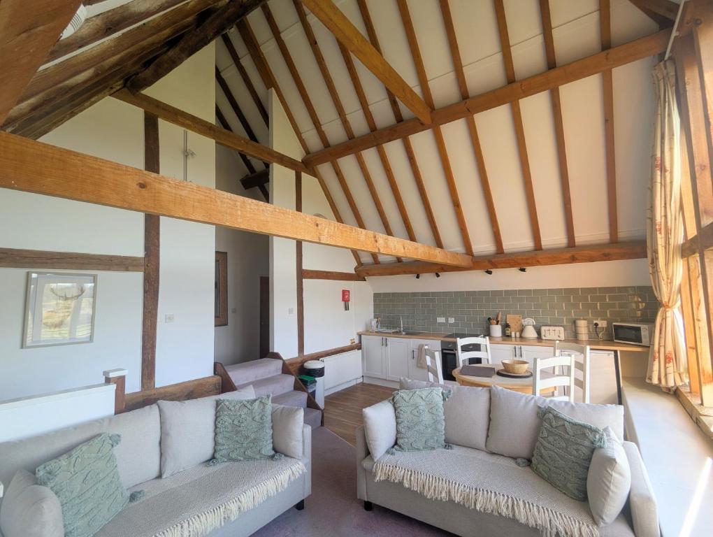 Kingfisher Barn - One-Bedroom Apartment