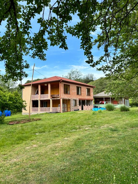 Gallery image of Manchos guesthouse Martvili in Itʼkhvisi