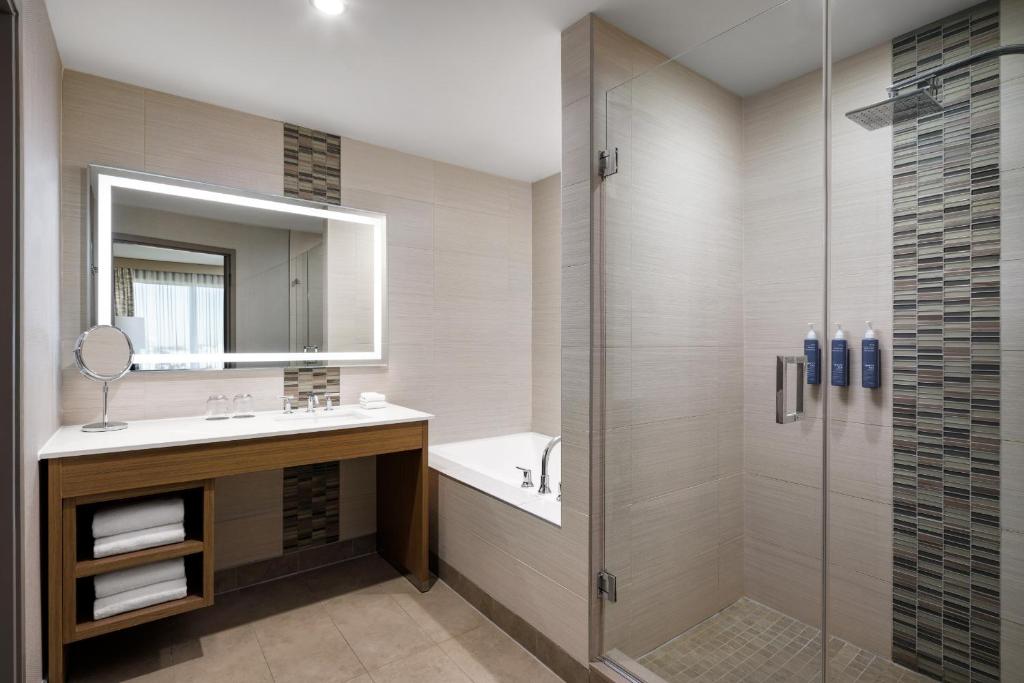 The Westin Calgary Airport - Resim 11