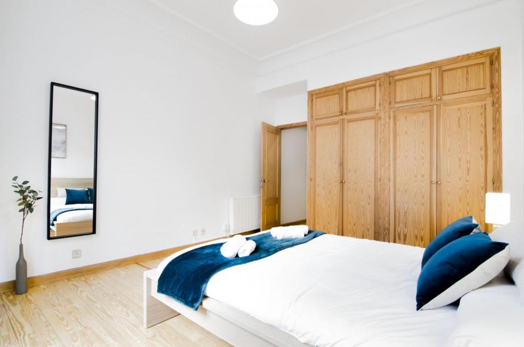 A bed or beds in a room at Apartment Fresa, 3