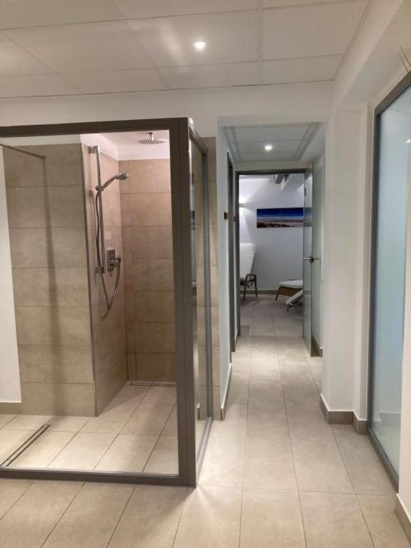 Koupelna v ubytování Strandburg Juist Apartment 208 - Schwimmbad und Sauna kostenfrei