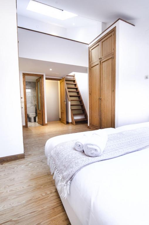 A bed or beds in a room at Apartment Fresa, 3