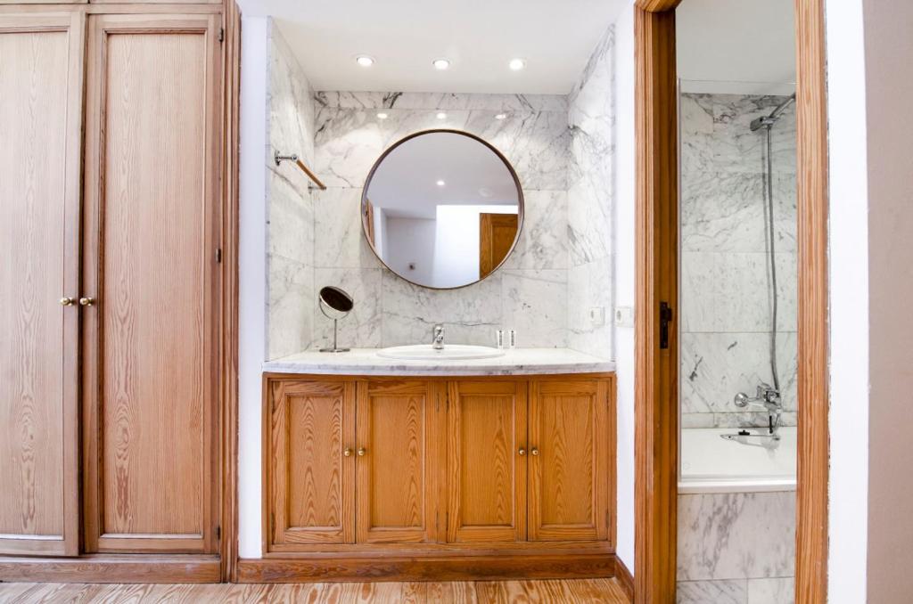 A bathroom at Apartment Fresa, 3