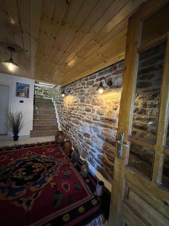Fotografie z fotogalerie ubytování Guest house Loloçi v destinaci Gjirokastër