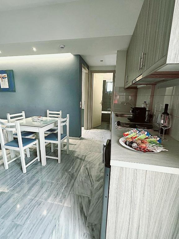 Vesperi Studios & Apartments - 12