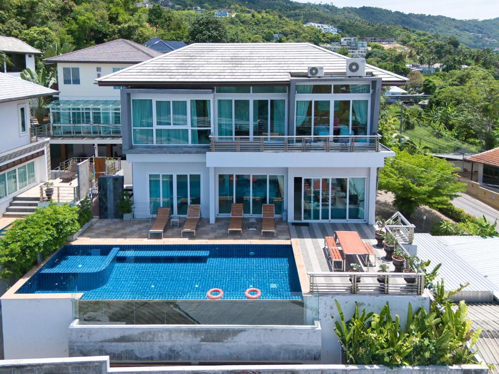 Bazén v ubytování Surisa Seaview Pool Villas nebo v jeho okolí