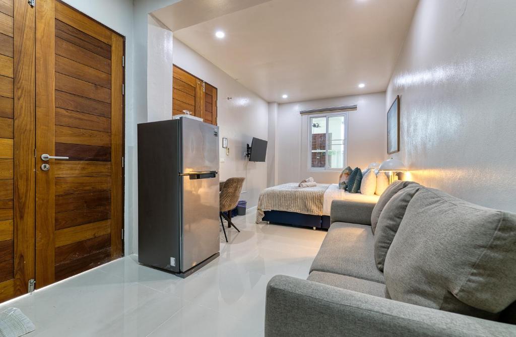 Kuchyň nebo kuchyňský kout v ubytování Surisa Seaview Pool Villas
